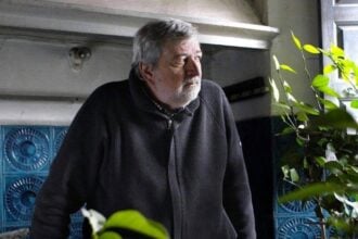Sapri celebra Francesco Guccini: in Viale della Spigolatrice la serata “Parole che Restano”
