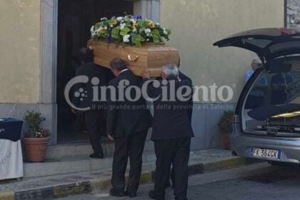 L'ultimo saluto a Gianluigi Maltese: la commozione di Foria di Centola per il 36enne scomparso sulla Cilentana