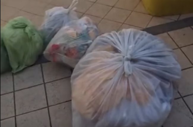Sessa Cilento, rifiuti domestici abbandonati nel cimitero: l’indignazione del sindaco Botti e della comunità
