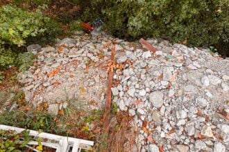 Rifiuti edili sulla panoramica: Celle di Bulgheria “premia” l’inciviltà