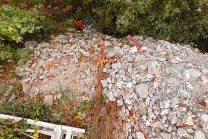 Rifiuti edili sulla panoramica: Celle di Bulgheria “premia” l’inciviltà