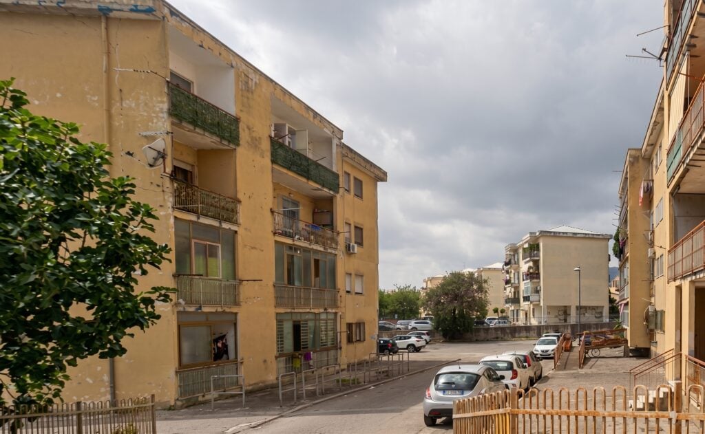 Spari nella notte a Eboli: paura nel rione Pescara