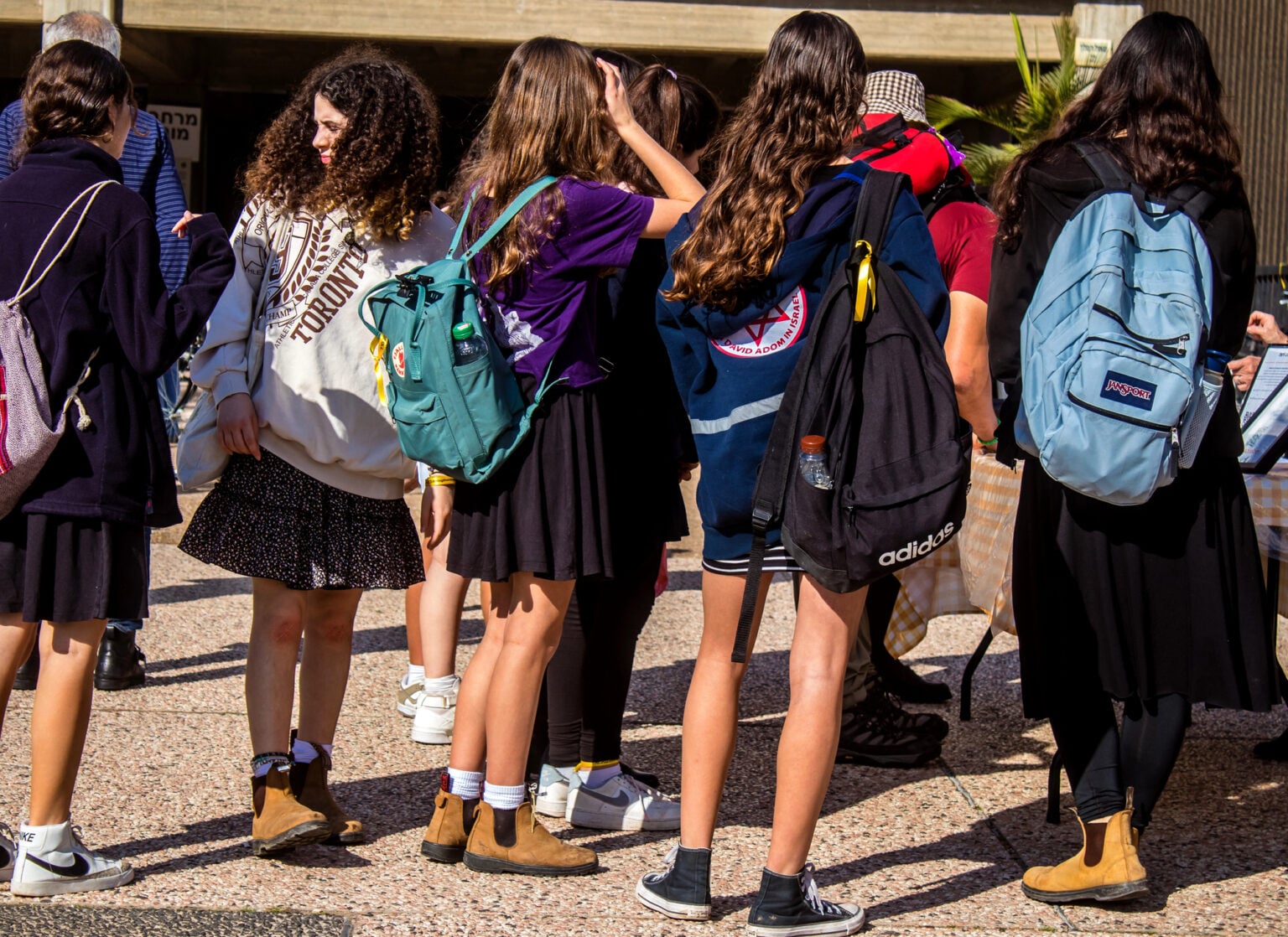 Ritorno a scuola in Campania: il calendario, la stangata dei libri e la sfida dello spopolamento nel Cilento