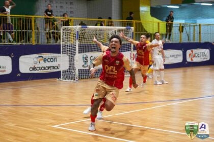 Futsal: pazza rimonta dello Sporting, primo in classifica. Cade la Feldi Eboli