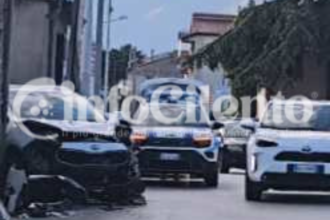 Incidente a Sala Consilina: scontro tra un autobus e un SUV