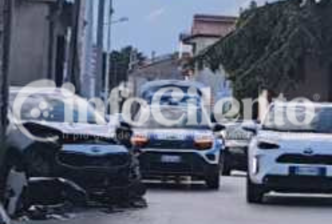 Incidente a Sala Consilina: scontro tra un autobus e un SUV