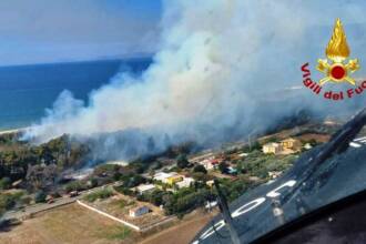 Incendio pineta tra Eboli e Battipaglia, l’Ente Riserve: «Servono interventi»