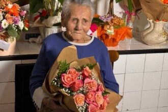 Sanza in festa per i 100 anni di nonna Assunta: un secolo di storia