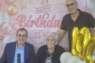 Castelnuovo Cilento in festa per i 100 anni di nonna Giuseppina Castiello