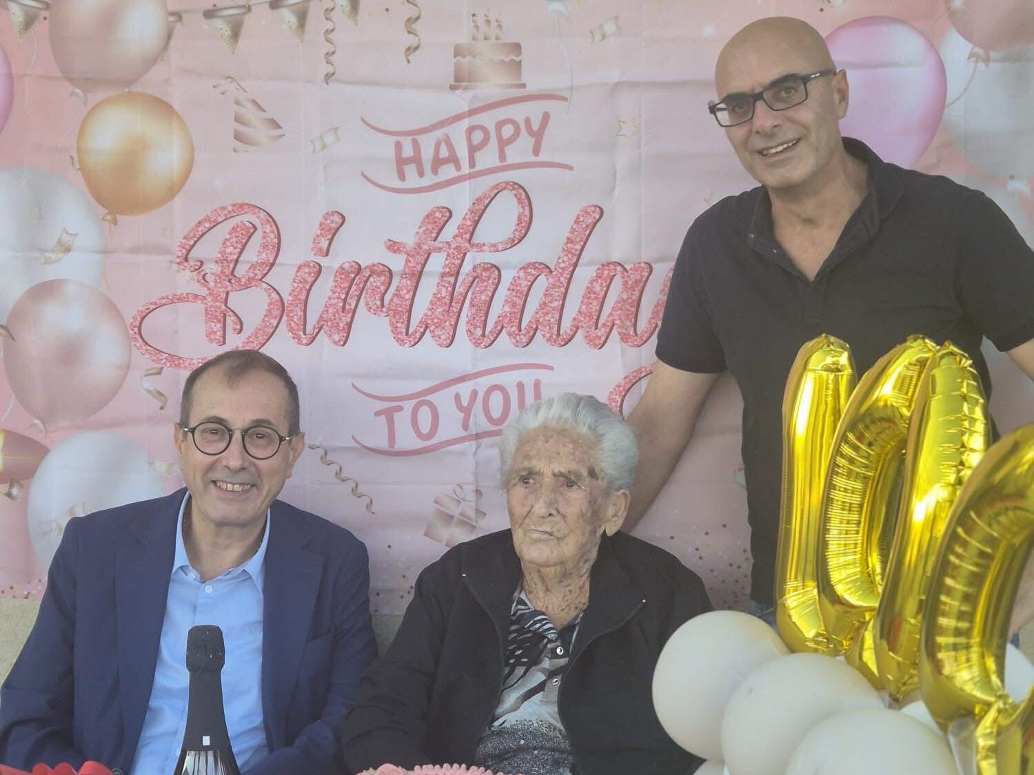 Castelnuovo Cilento in festa per i 100 anni di nonna Giuseppina Castiello
