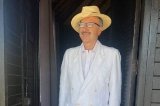 Agnone Cilento celebra Walter Melchionda, attore della soap Rai, “Un posto al Sole”: nasce la panchina d’arte