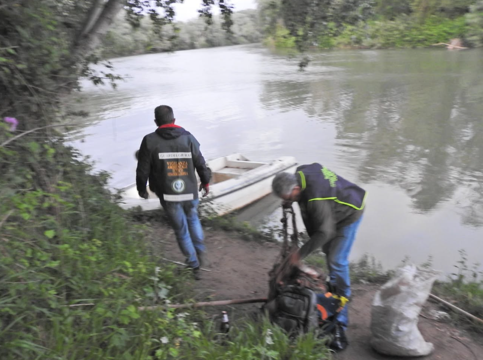 Blitz di Accademia Kronos nel Salernitano: denunce per pesca di frodo e rifiuti