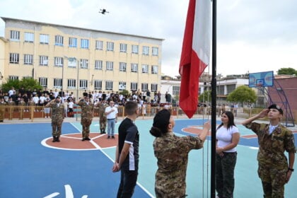 Alzabandiera Istituto Galilei-Di Palo