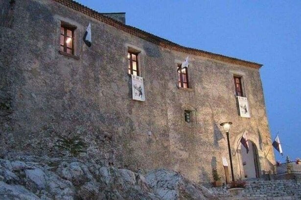 Torraca, via libera al Castello Palamolla ma scoppia la polemica politica