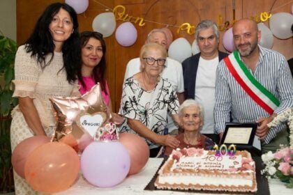 Buccino in festa per Antonetta Mangini: la cittadina compie 100 anni