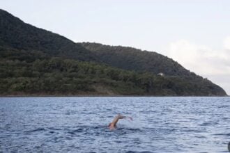 Da Agropoli a Santa Maria a nuoto: la straordinaria impresa di Ernesto Giacomini