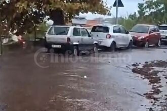Maltempo a Capaccio Paestum: strade allagate e fango dopo le piogge notturne