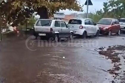 Maltempo a Capaccio Paestum: strade allagate e fango dopo le piogge notturne