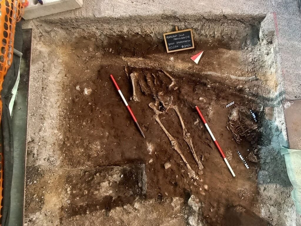 Montesano, avviate analisi antropologiche sulle tombe medievali scoperte in centro