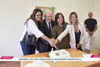 Salerno, De Luca inaugura il micronido Monticelli: «la scuola tra le nostre priorità»