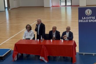 Salerno, inaugurato il nuovo palazzetto dello sport nella zona orientale
