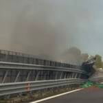 A2 del Mediterraneo: camion in fiamme a Sicignano, traffico bloccato