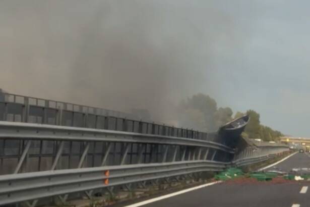 A2 del Mediterraneo: camion in fiamme a Sicignano, traffico bloccato