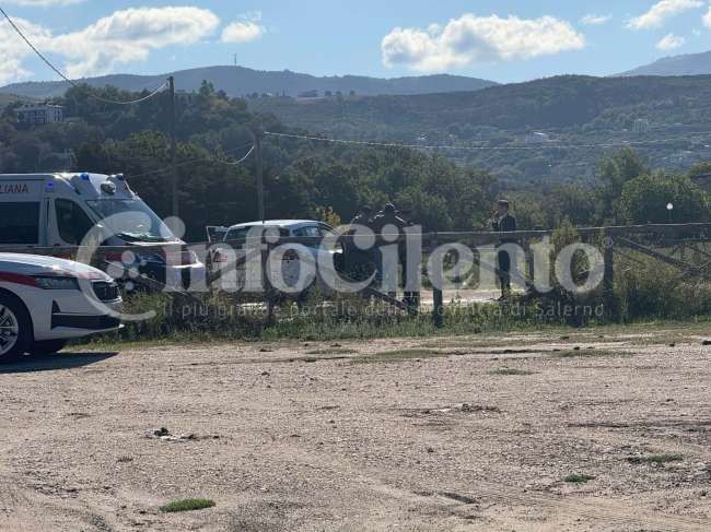 Tragedia a Agropoli: giovane trovato sgozzato in un’auto a Trentova