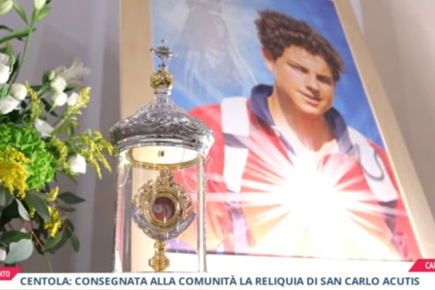 Centola: consegnata alla comunità la reliquia di San Carlo Acutis