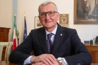 Battipaglia, sciolto il consiglio comunale: nominato il commissario