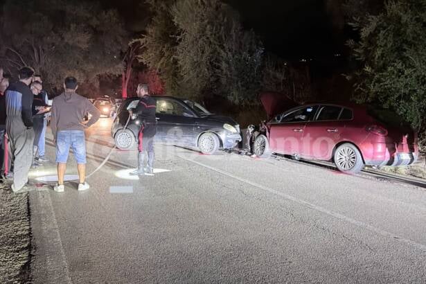 Scontro sulla SS18 a Policastro: traffico in tilt al bivio per Scario