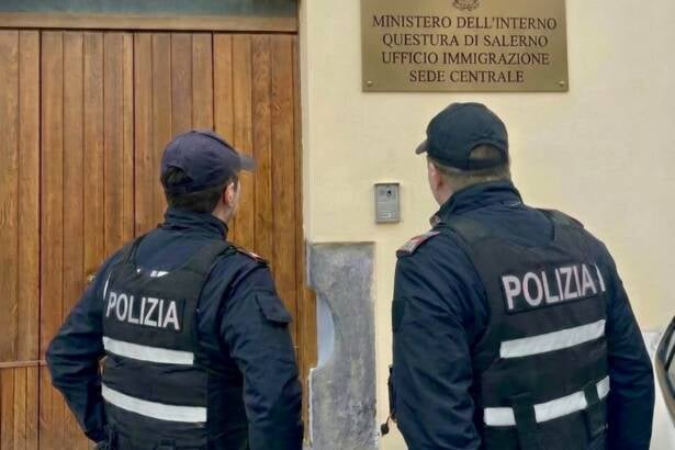 Controlli sull’immigrazione irregolare: la Questura di Salerno espelle cittadino statunitense