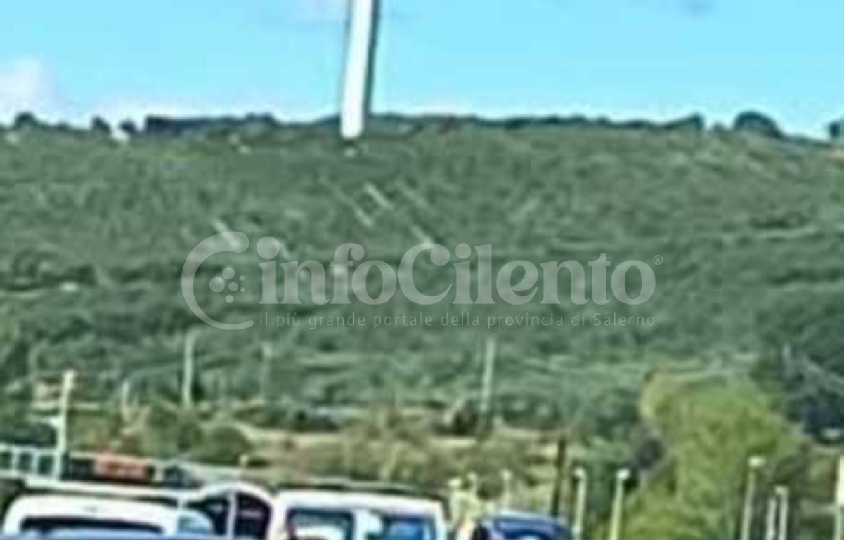 Incidente sulla A2 del Mediterraneo a Campagna: tamponamento e code