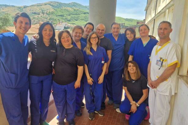 Ospedale di Polla: “In Gastroenterologia cura e tanta umanità”, ecco la storia di Teresa