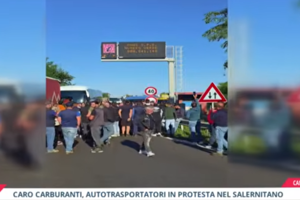 Caro carburanti: autotrasportatori in protesta nel salernitano