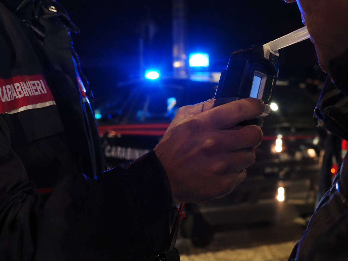 Incidente nella notte a Policastro: alcoltest e controlli incrociati incastrano ricercato internazionale