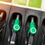 Carburanti, camion fermi alle raffinerie di Napoli: distributori a secco nel Salernitano
