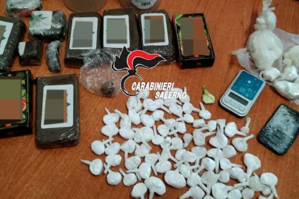 Eboli, droga nei casolari di Santa Cecilia: maxi sequestro dell’Arma