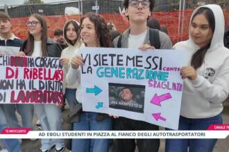 Eboli: studenti in piazza al fianco degli autotrasportatori