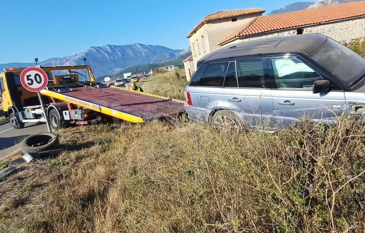 Incidente tra San Pietro al Tanagro e Atena Lucana: traffico rallentato