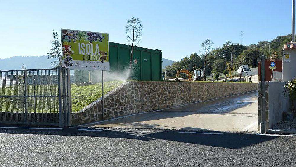Protesta dei tir e caro carburante: ora è emergenza rifiuti. Chiudono isole ecologiche nel salernitano