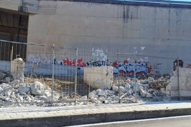 Agropoli, cantiere infinito e demolizioni in via Dante Alighieri: La Porta attacca la Giunta Mutalipassi