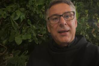 Padre Enzo Fortunato a Cuccaro Vetere con il libro su San Francesco