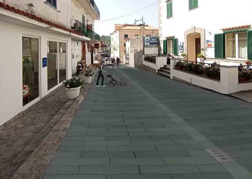 Palinuro, via via i cantieri per la sicurezza di via Indipendenza