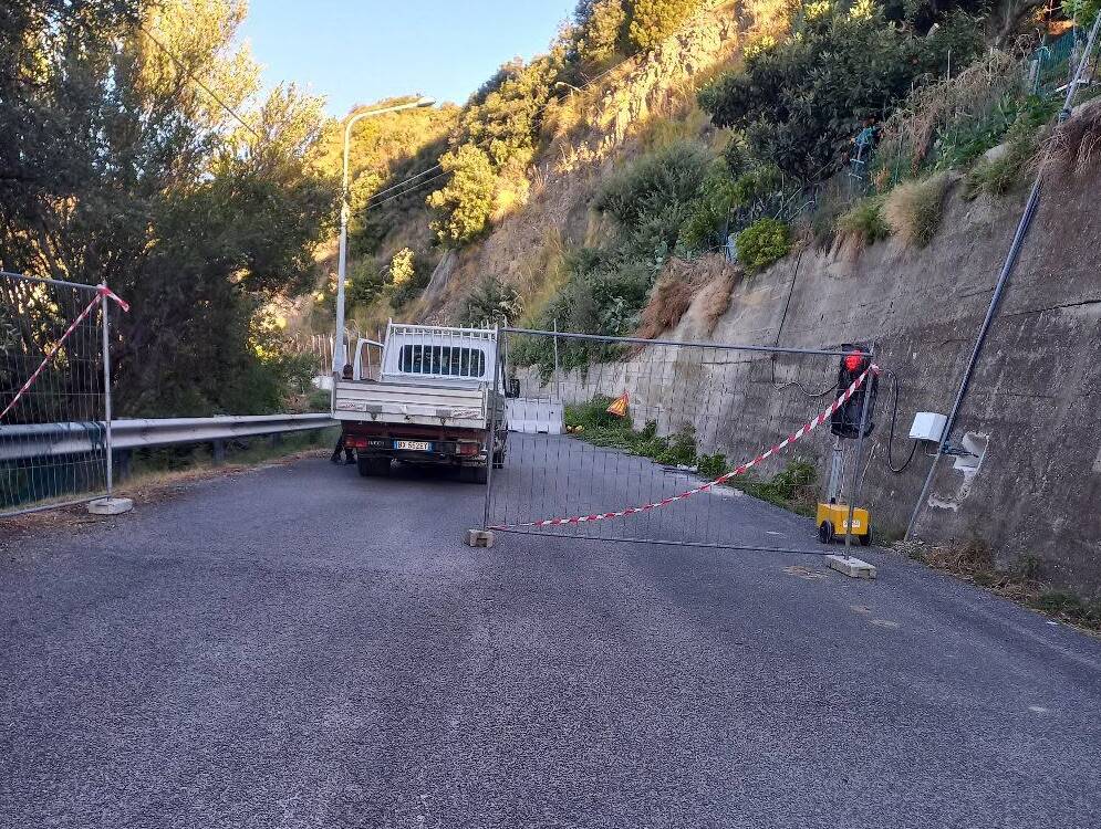 Lavori a Rizzico, strada Pisciotta-Ascea chiusa: scattano i primi disagi