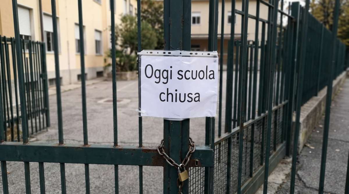 Buccino, caro carburanti e stop ai bus: scuole chiuse all’Assteas